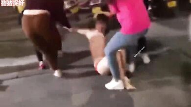 抓奸集锦-特精甄选第一现场街头扭打吃瓜围观 赤裸裸床上被逮还有被割屌的 各色良家女神狼狈瞬间 (206)